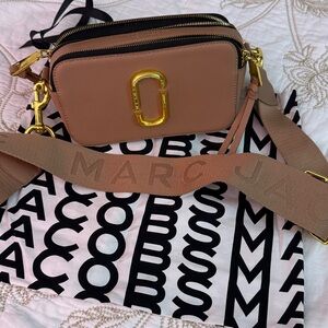 Marc Jacobs Snapshot Camera Bag in Dusty Rose Pink